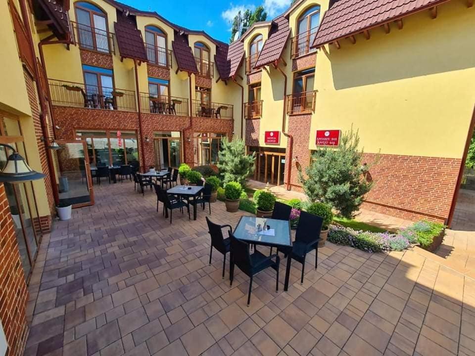 Jolan Pension & Restaurant Cicov Exterior photo