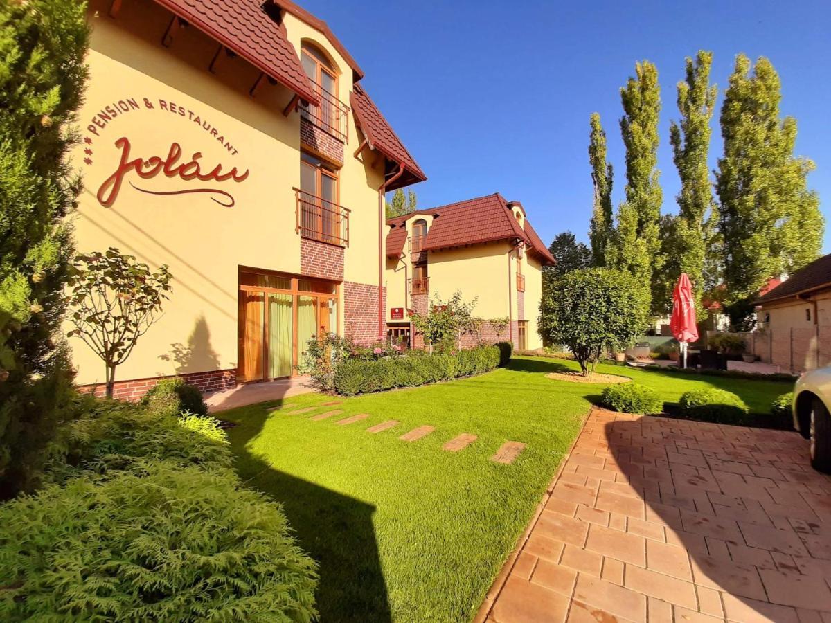 Jolan Pension & Restaurant Cicov Exterior photo